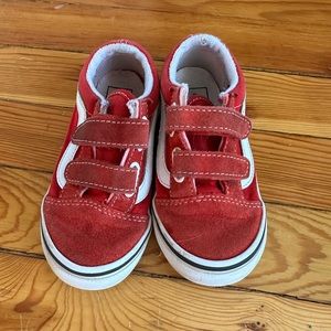 Toddler size 9 old school V Vans sneakers